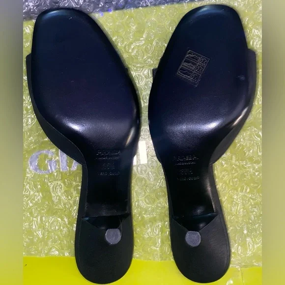 VINTAGE PRADA RAFFIA BEADED BUCKLE KITTEN HEELS - Picture 7 of 9